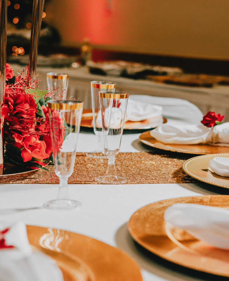 red_flowers_four_glasses